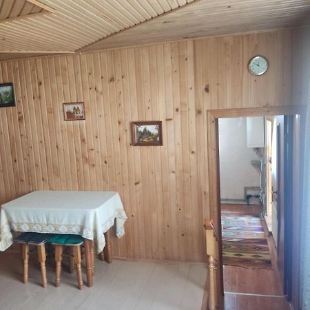 Borgaza Hotell Jaremtje Exteriör bild
