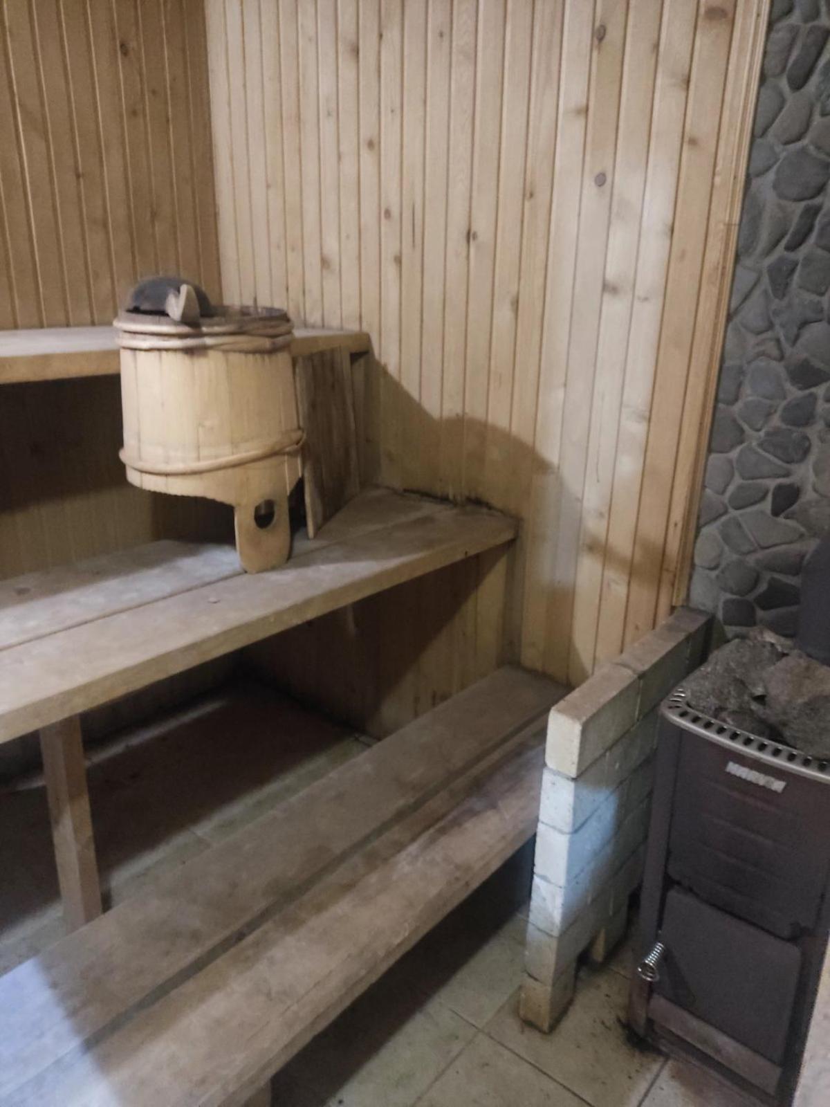 Borgaza Hotell Jaremtje Exteriör bild