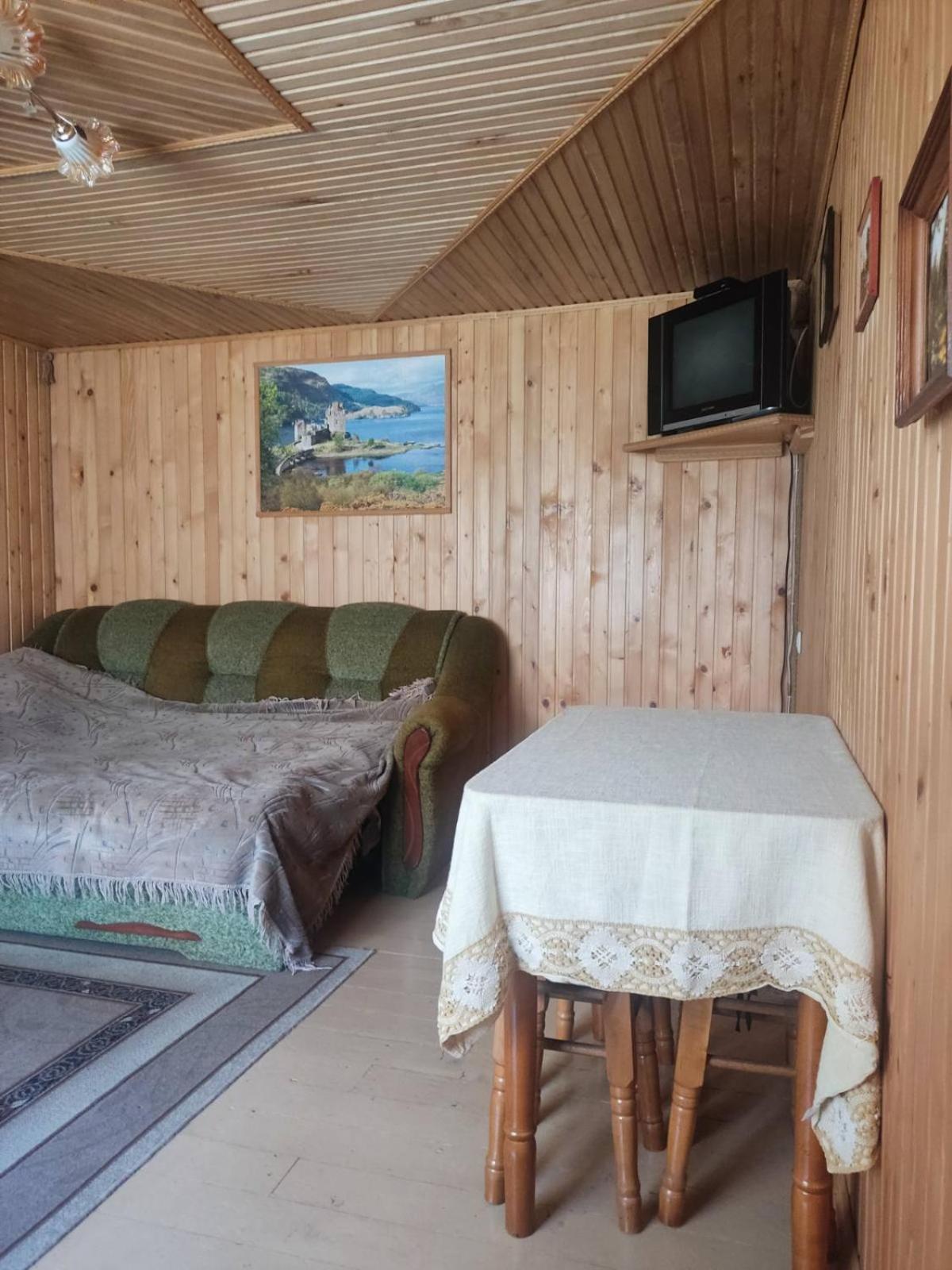 Borgaza Hotell Jaremtje Exteriör bild