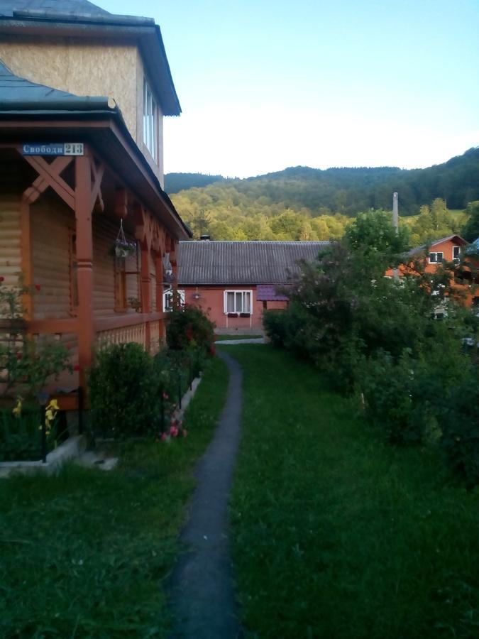 Borgaza Hotell Jaremtje Exteriör bild
